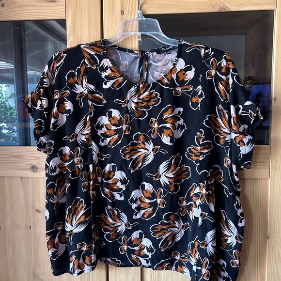 Madewell Floral Black Boxy Top Size Medium Relaxed Fit 100% viscose - Picture 2 of 12